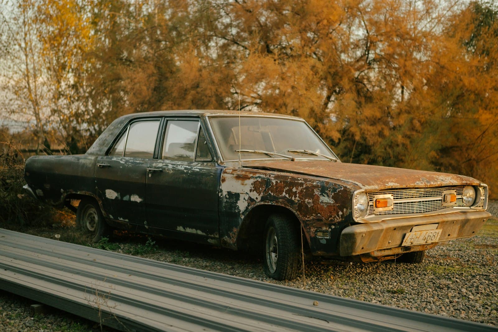 Old rusted car